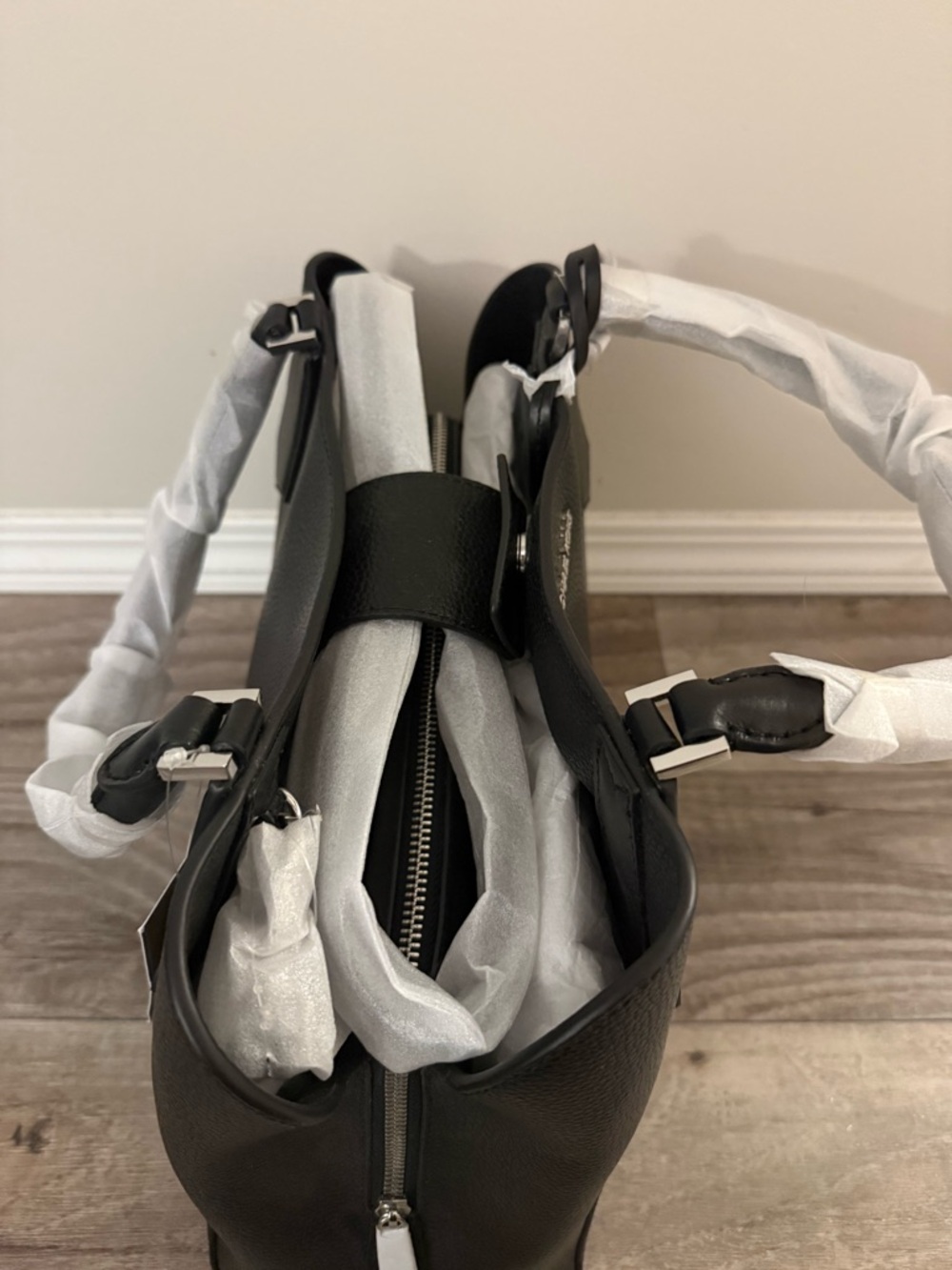 Michael Kors Black Pebbled Leather Purse $400 OBO - BNWT - Picture 6 of 11